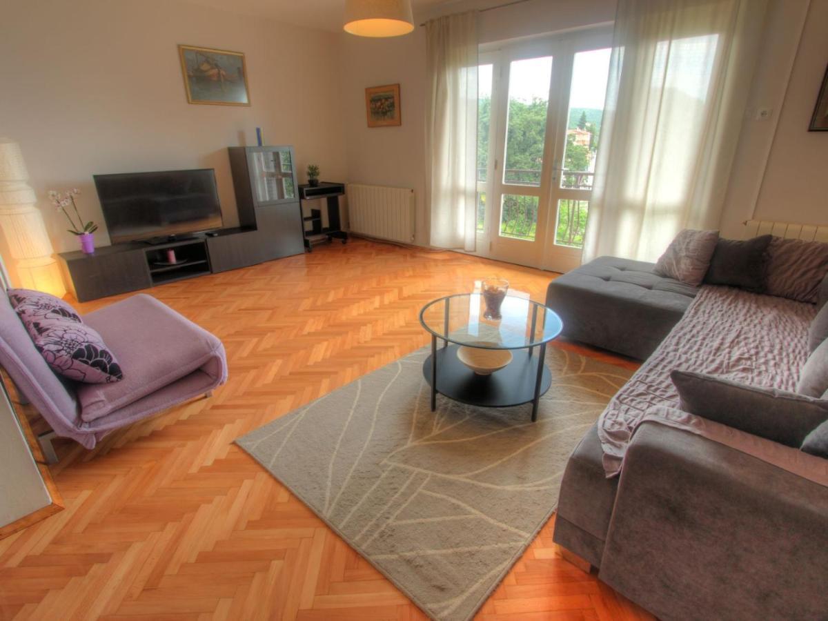 Apartman Lena โอปาติยา ภายนอก รูปภาพ