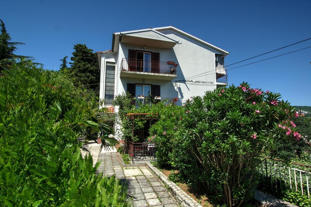 Apartman Lena โอปาติยา ภายนอก รูปภาพ