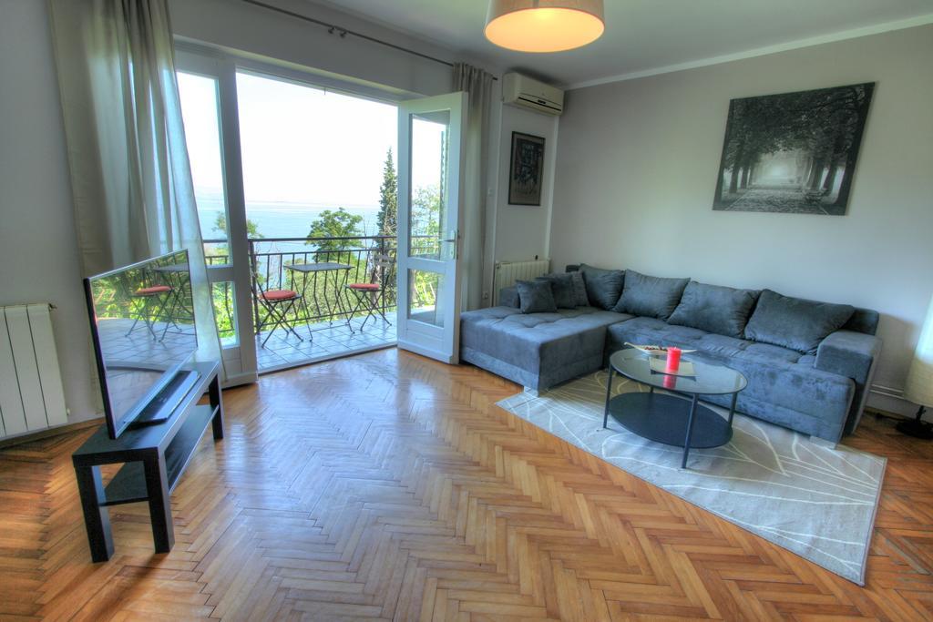 Apartman Lena โอปาติยา ภายนอก รูปภาพ