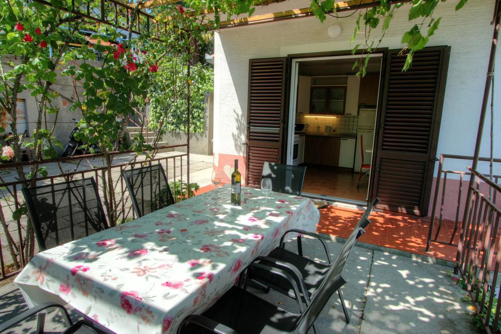 Apartman Lena โอปาติยา ภายนอก รูปภาพ